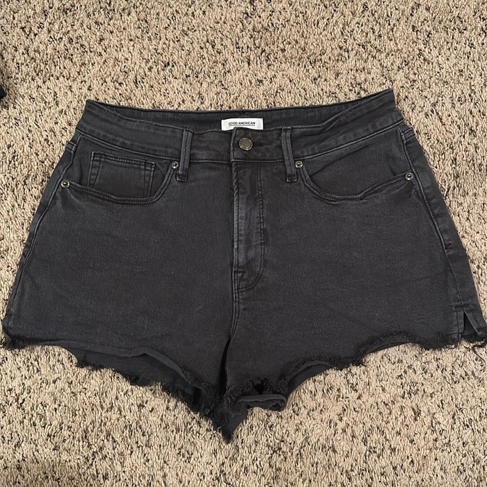 Good American Cut off shorts